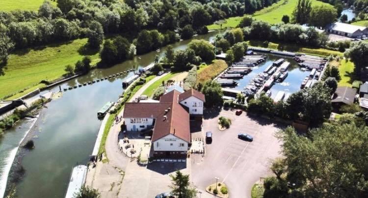 The Riverside Inn Saltford Kültér fotó