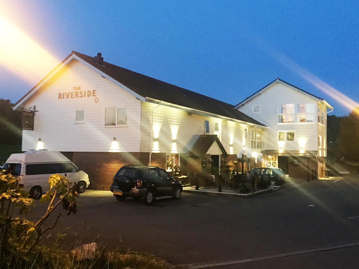 The Riverside Inn Saltford Kültér fotó